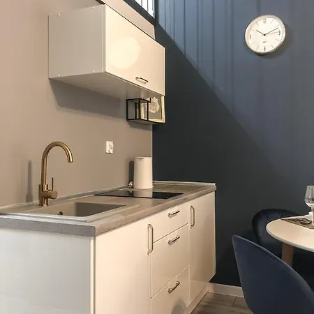 Apartment Airport